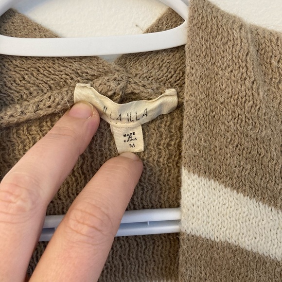 Women’s sweater - Picture 2 of 2